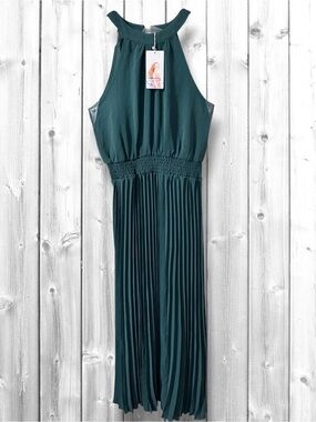 🌻NWT-Pretty Garden Sleeveless Pleated Maxi Dress - Teal Green
